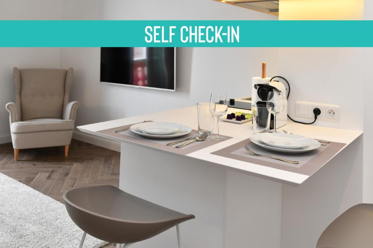 1 Bedroom Apartment Next To Monaco Бюсолей Екстериор снимка